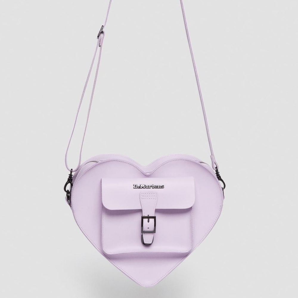 💜NWT Dr Martens Lilac Heart Shaped Leather Backpack 💜 - Picture 9 of 10